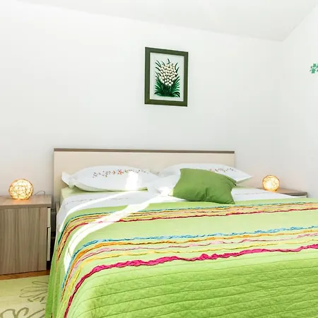 Villa Rosa, Sitno Gornje Near Split *