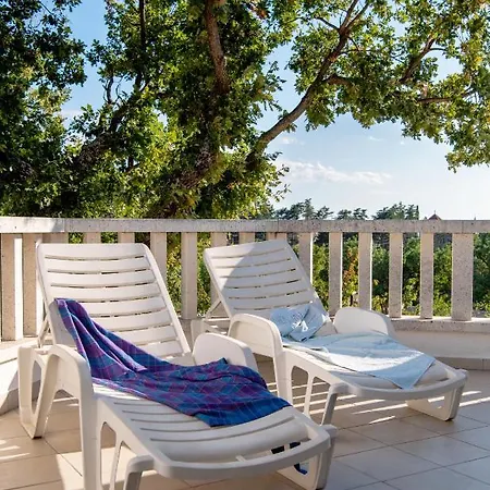 Rosa, Sitno Gornje Near Split Gornje Sitno